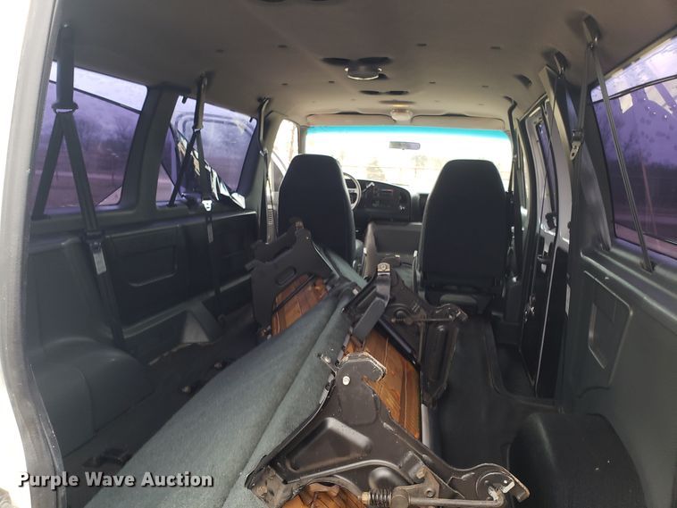 image for item EL9772 1995 Ford Club Wagon van