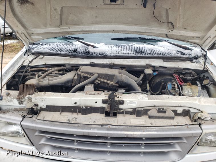 image for item EL9772 1995 Ford Club Wagon van