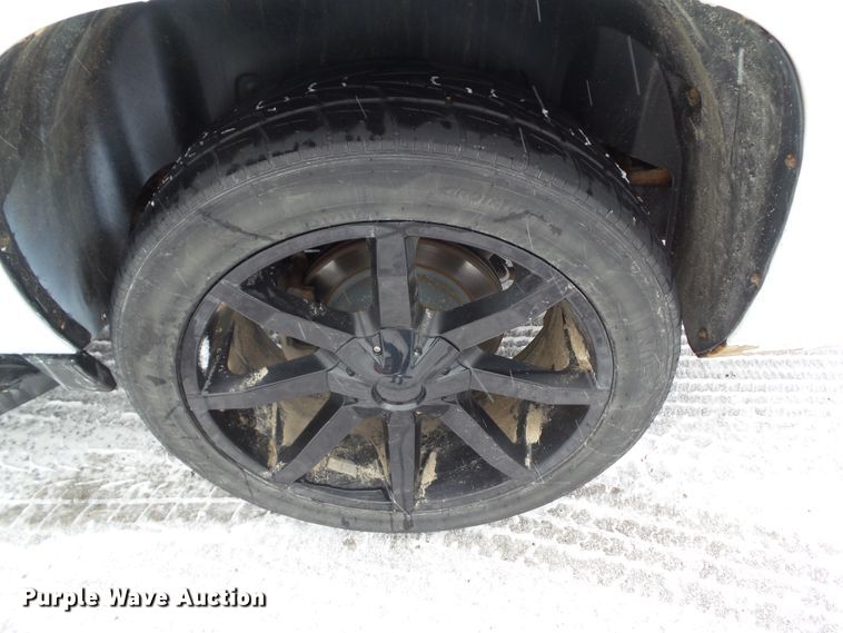 image for item EM9906 2009 Chevrolet Avalanche LTZ Crew Cab pickup truck