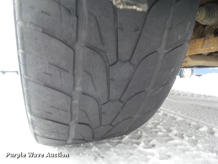 image for item EM9906 2009 Chevrolet Avalanche LTZ Crew Cab pickup truck