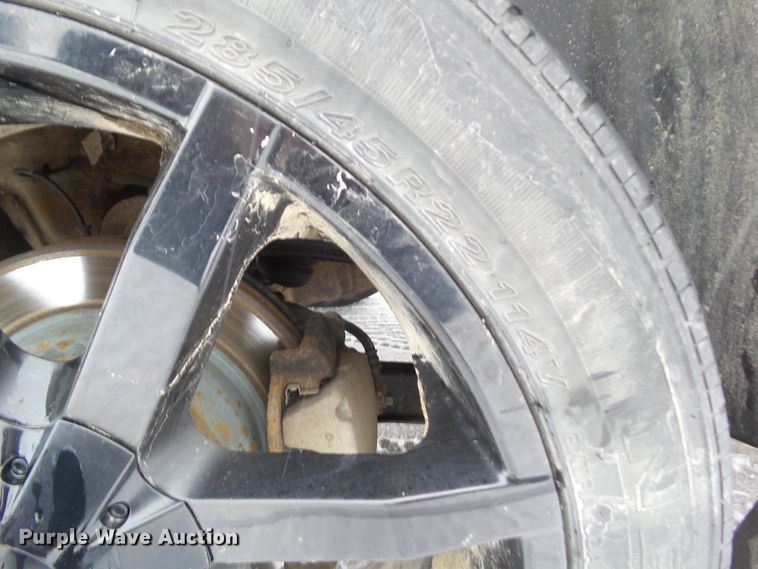 image for item EM9906 2009 Chevrolet Avalanche LTZ Crew Cab pickup truck