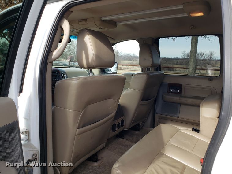 image for item EZ9052 2005 Ford F150 SuperCrew pickup truck