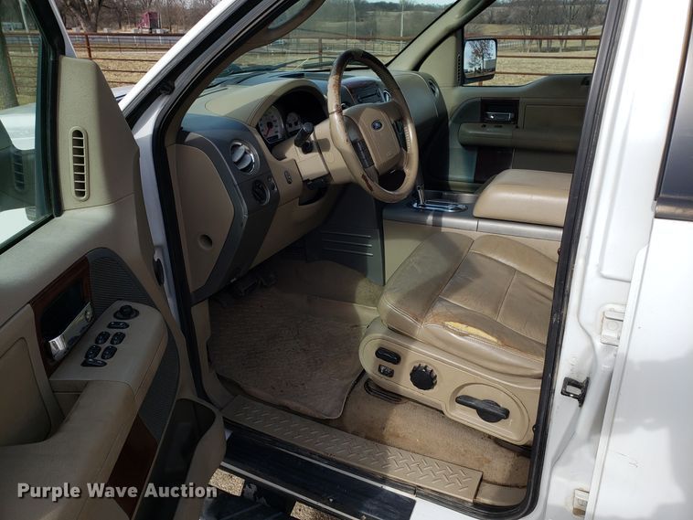 image for item EZ9052 2005 Ford F150 SuperCrew pickup truck