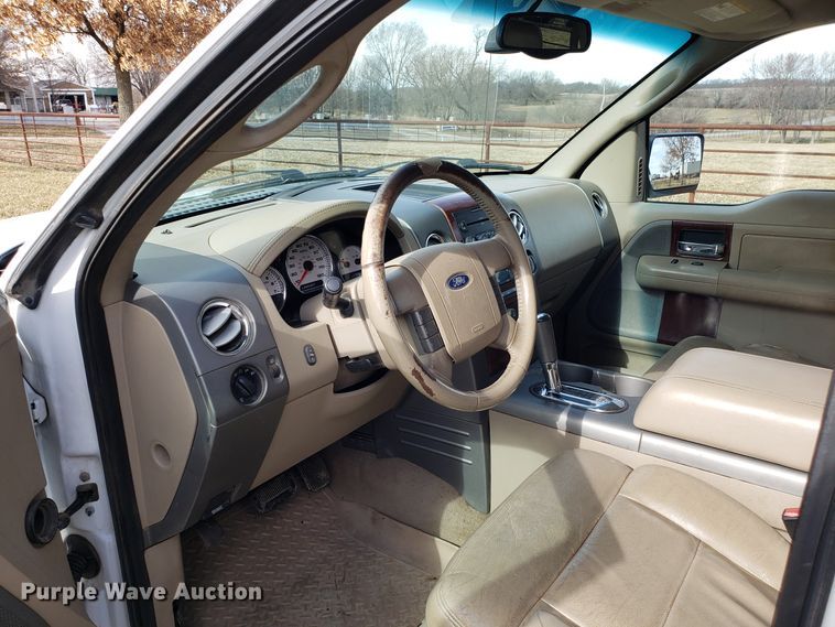 image for item EZ9052 2005 Ford F150 SuperCrew pickup truck