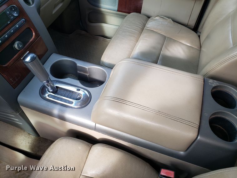 image for item EZ9052 2005 Ford F150 SuperCrew pickup truck