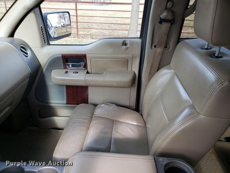 image for item EZ9052 2005 Ford F150 SuperCrew pickup truck