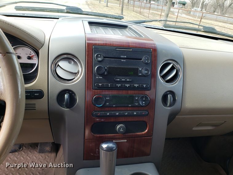 image for item EZ9052 2005 Ford F150 SuperCrew pickup truck