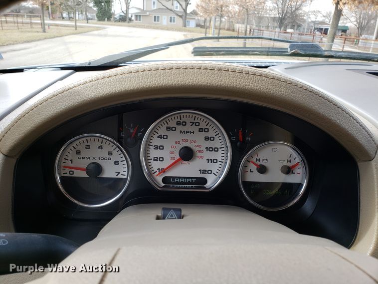 image for item EZ9052 2005 Ford F150 SuperCrew pickup truck