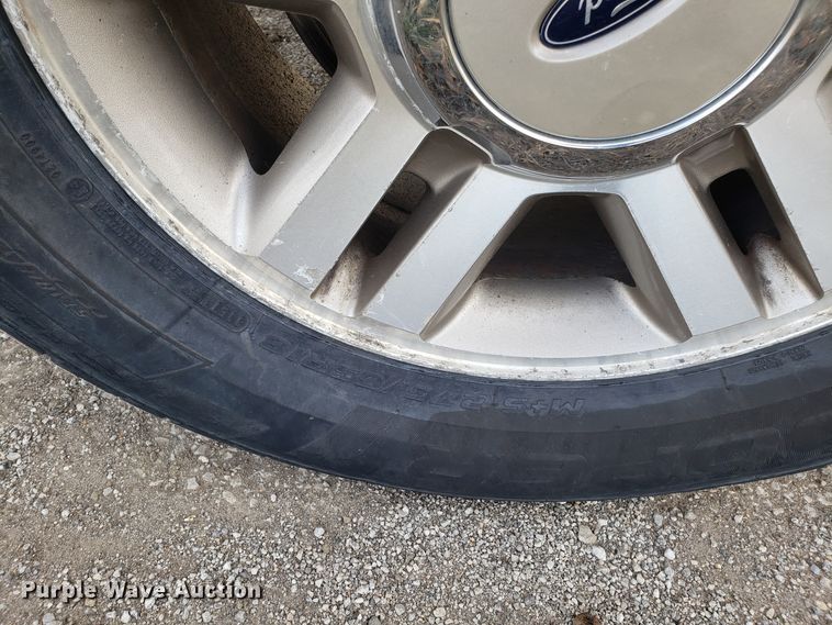 image for item EZ9052 2005 Ford F150 SuperCrew pickup truck