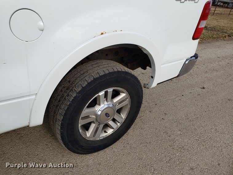 image for item EZ9052 2005 Ford F150 SuperCrew pickup truck