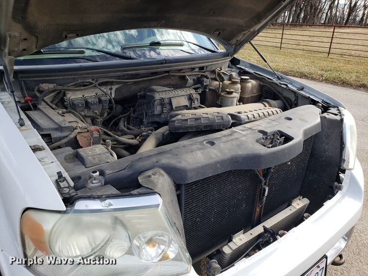 image for item EZ9052 2005 Ford F150 SuperCrew pickup truck