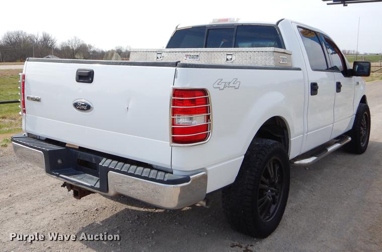 image for item EZ9868 2004 Ford F150 SuperCrew pickup truck