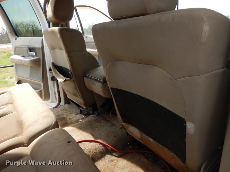 image for item EZ9868 2004 Ford F150 SuperCrew pickup truck