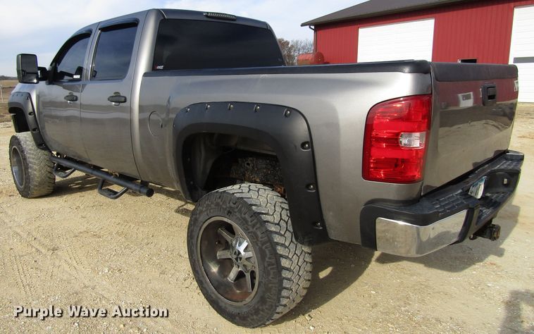 image for item FD9329 2007 Chevrolet Silverado 2500HD Crew Cab pickup truck