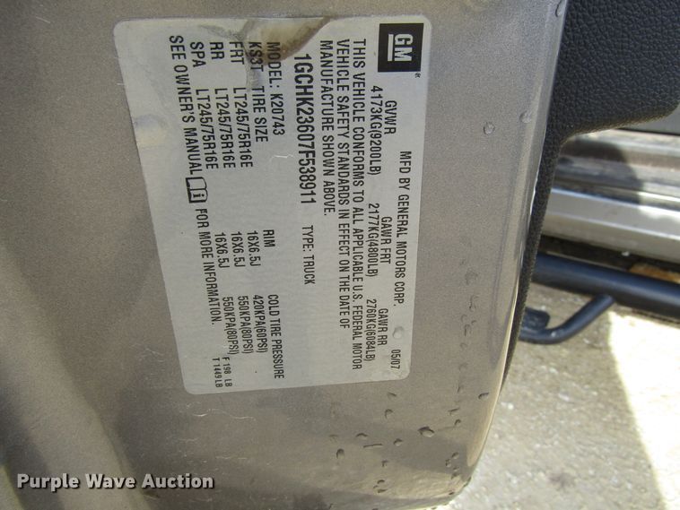 image for item FD9329 2007 Chevrolet Silverado 2500HD Crew Cab pickup truck