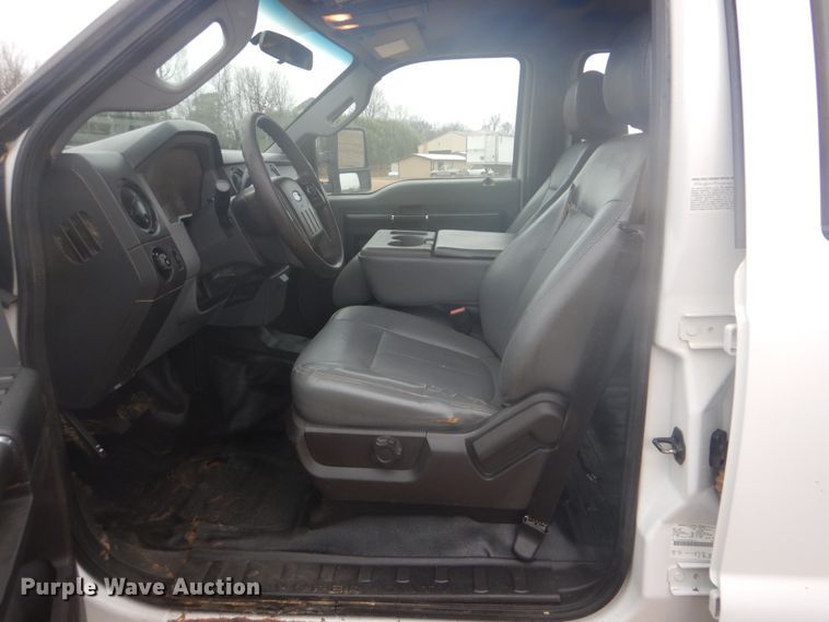 image for item FF9228 2014 Ford F450 Super Duty Crew Cab flatbed truck