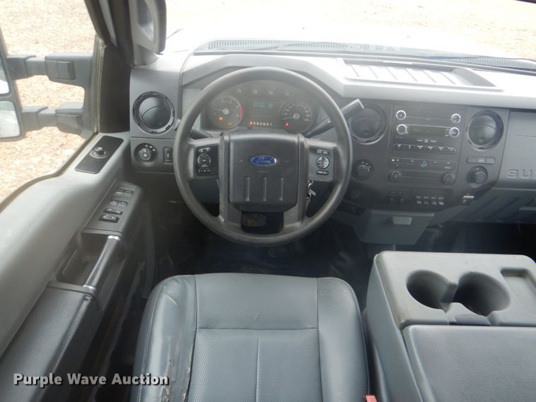 image for item FF9228 2014 Ford F450 Super Duty Crew Cab flatbed truck