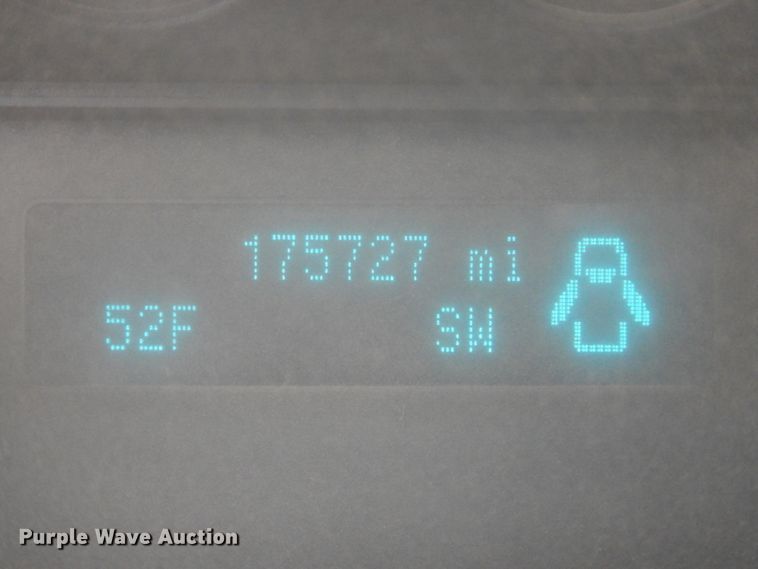 image for item FF9228 2014 Ford F450 Super Duty Crew Cab flatbed truck