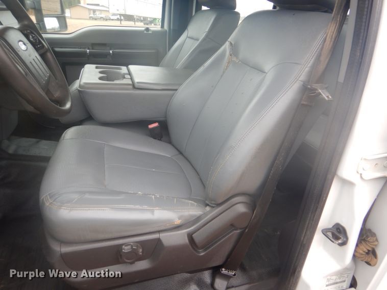 image for item FF9228 2014 Ford F450 Super Duty Crew Cab flatbed truck