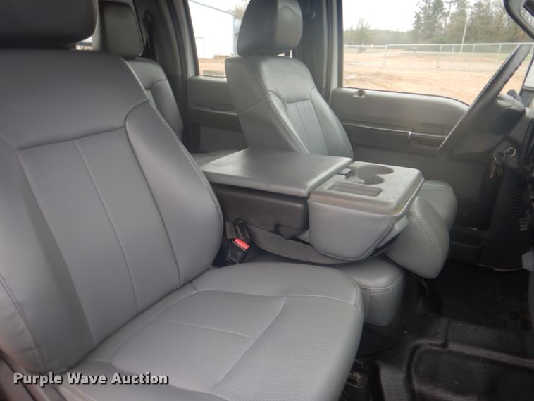 image for item FF9228 2014 Ford F450 Super Duty Crew Cab flatbed truck