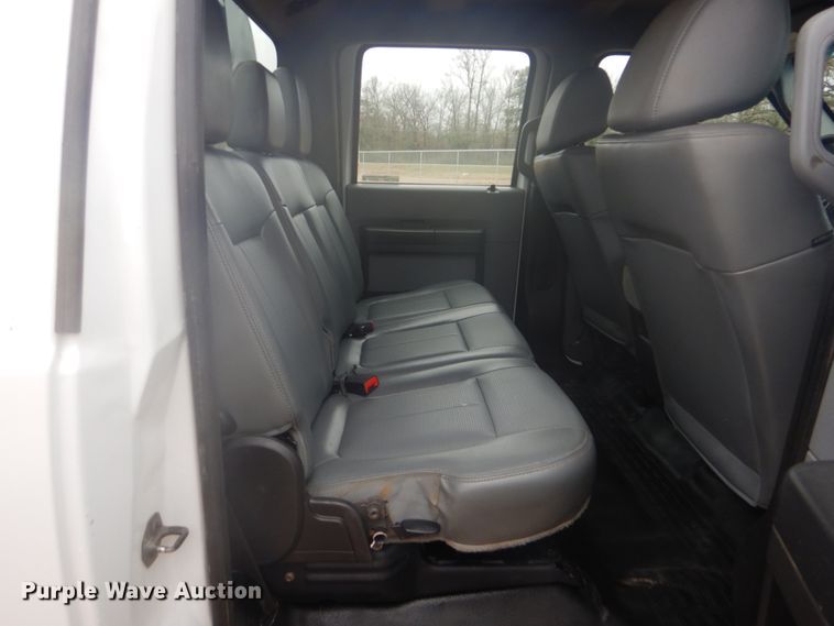 image for item FF9228 2014 Ford F450 Super Duty Crew Cab flatbed truck