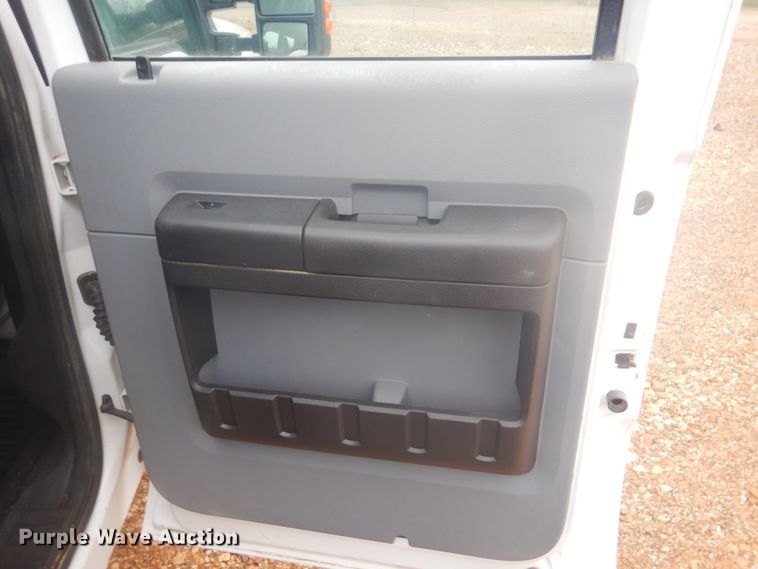 image for item FF9228 2014 Ford F450 Super Duty Crew Cab flatbed truck