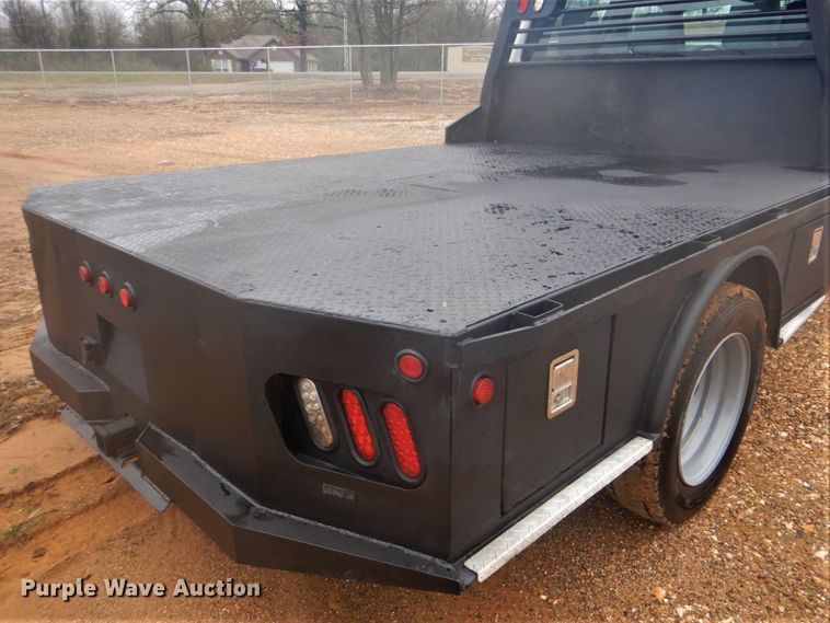 image for item FF9228 2014 Ford F450 Super Duty Crew Cab flatbed truck