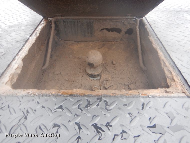 image for item FF9228 2014 Ford F450 Super Duty Crew Cab flatbed truck