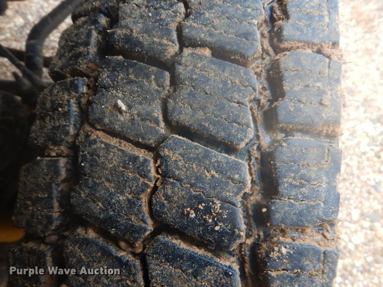 image for item FF9228 2014 Ford F450 Super Duty Crew Cab flatbed truck