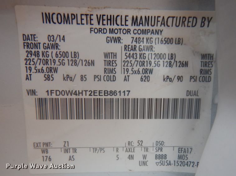 image for item FF9228 2014 Ford F450 Super Duty Crew Cab flatbed truck