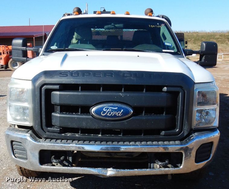 image for item FK9965 2011 Ford F350 Super Duty SuperCab pickup truck cab and chassis