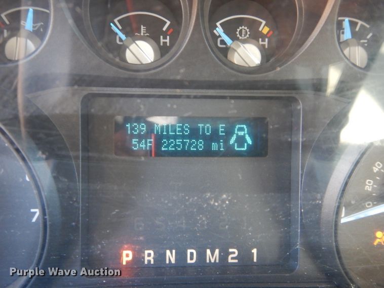 image for item FK9965 2011 Ford F350 Super Duty SuperCab pickup truck cab and chassis