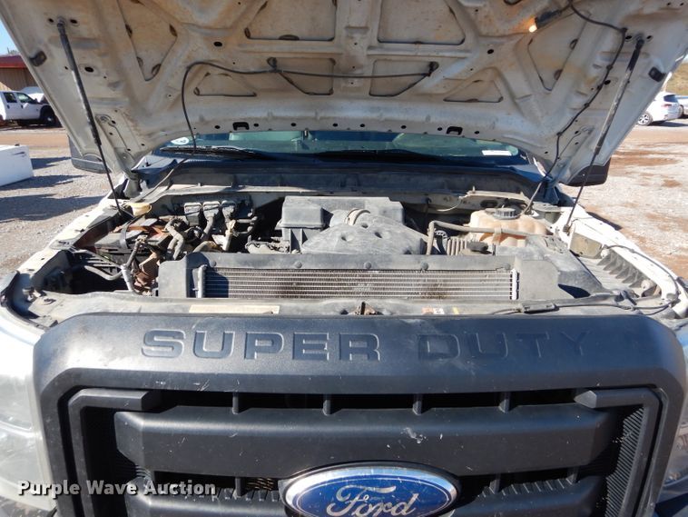 image for item FK9965 2011 Ford F350 Super Duty SuperCab pickup truck cab and chassis