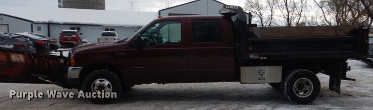 image for item FU9117 2000 Ford F350 Super Duty Crew Cab dump bed pickup truck