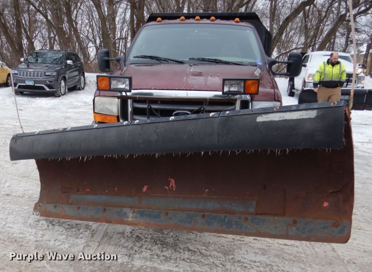 image for item FU9117 2000 Ford F350 Super Duty Crew Cab dump bed pickup truck