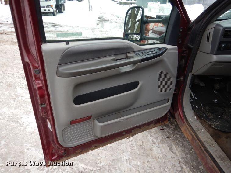 image for item FU9117 2000 Ford F350 Super Duty Crew Cab dump bed pickup truck