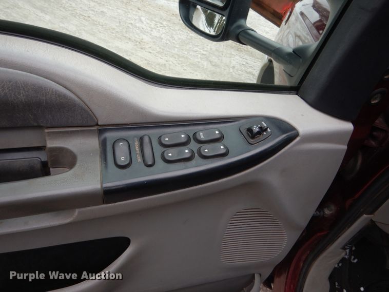 image for item FU9117 2000 Ford F350 Super Duty Crew Cab dump bed pickup truck