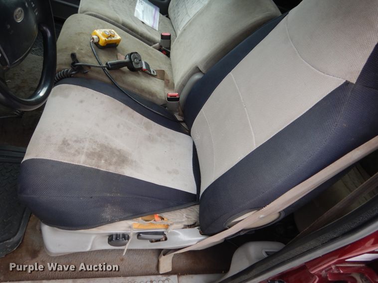 image for item FU9117 2000 Ford F350 Super Duty Crew Cab dump bed pickup truck