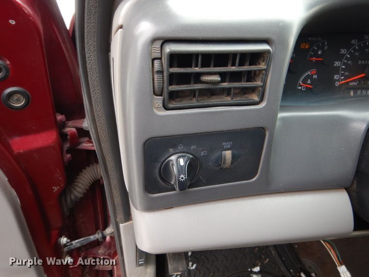 image for item FU9117 2000 Ford F350 Super Duty Crew Cab dump bed pickup truck