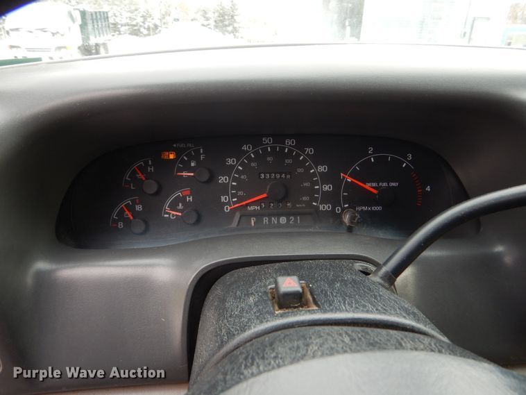 image for item FU9117 2000 Ford F350 Super Duty Crew Cab dump bed pickup truck