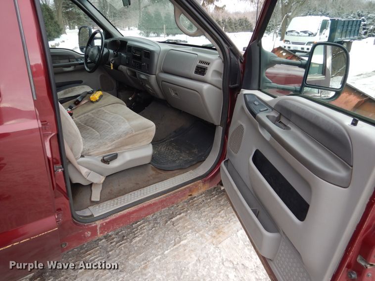 image for item FU9117 2000 Ford F350 Super Duty Crew Cab dump bed pickup truck