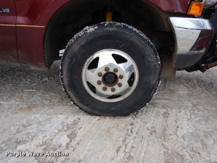 image for item FU9117 2000 Ford F350 Super Duty Crew Cab dump bed pickup truck