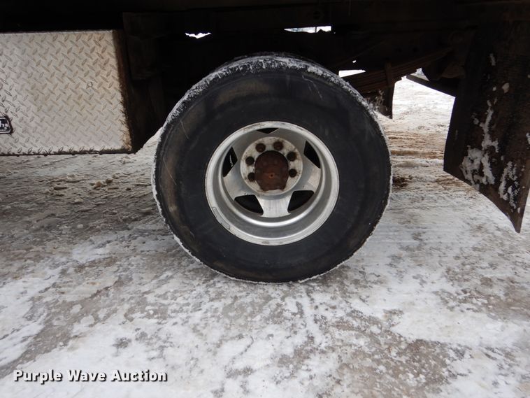 image for item FU9117 2000 Ford F350 Super Duty Crew Cab dump bed pickup truck