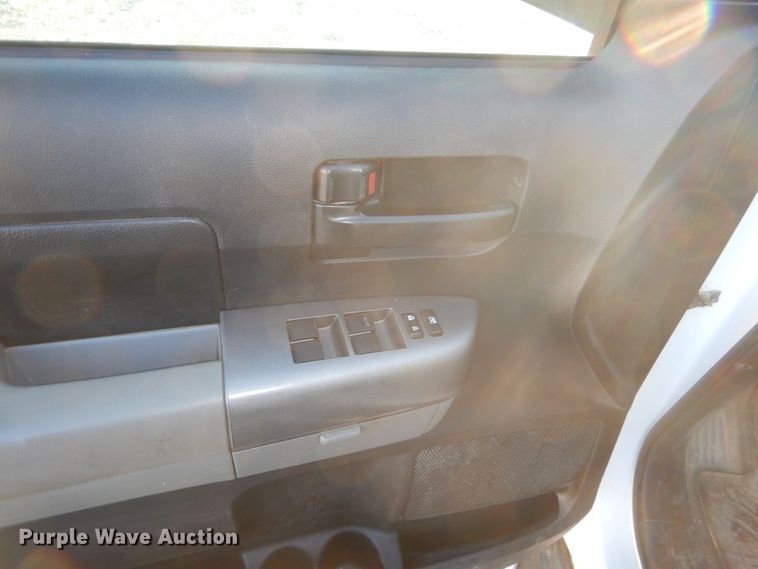 image for item FU9129 2010 Toyota Tundra Double Cab pickup truck