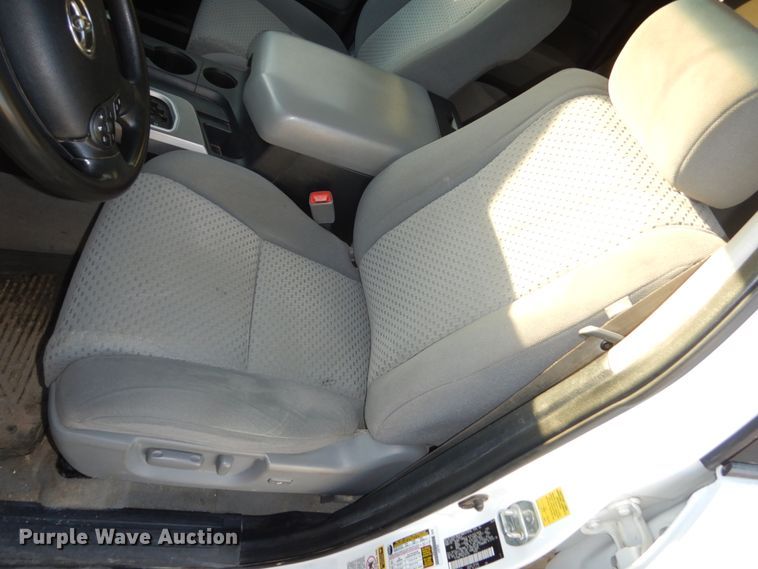 image for item FU9129 2010 Toyota Tundra Double Cab pickup truck