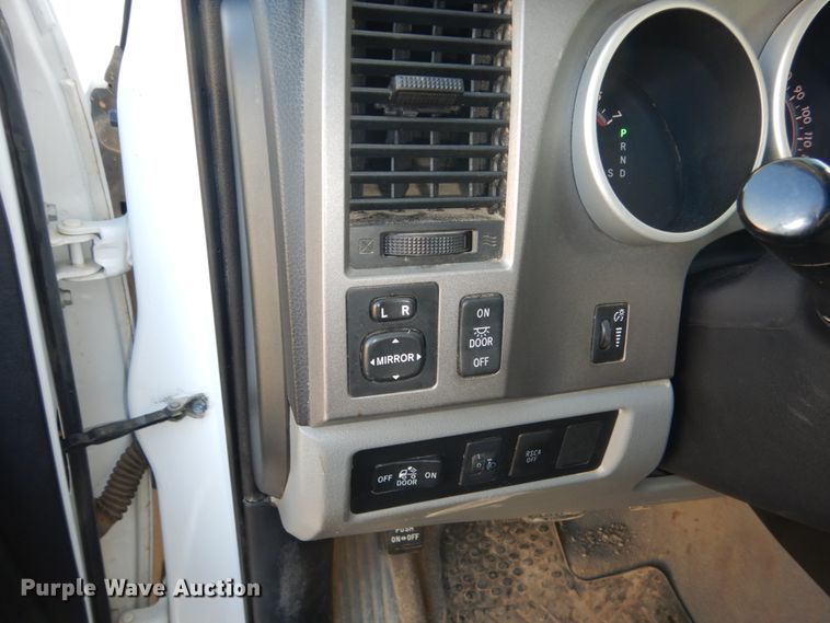 image for item FU9129 2010 Toyota Tundra Double Cab pickup truck