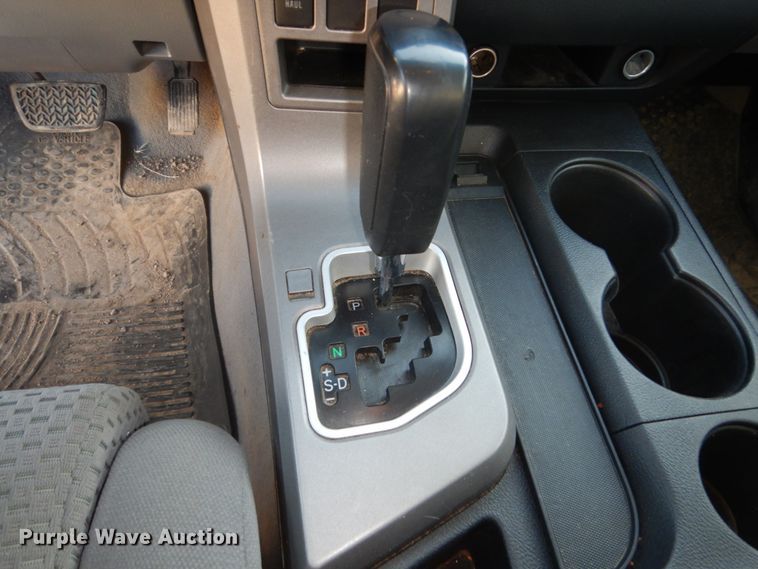 image for item FU9129 2010 Toyota Tundra Double Cab pickup truck