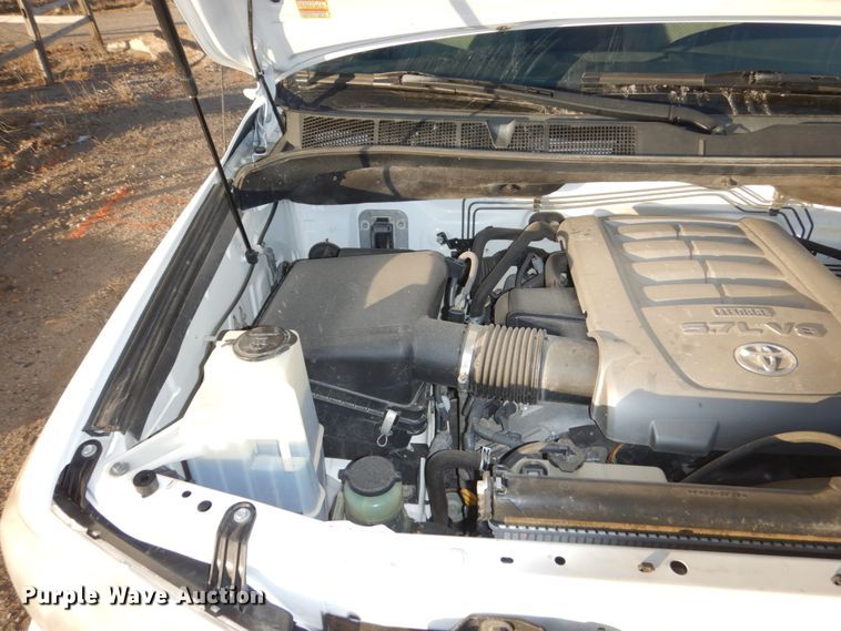 image for item FU9129 2010 Toyota Tundra Double Cab pickup truck