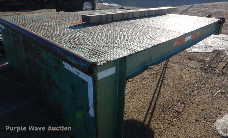 image for item FU9130 1990 shop built drop deck trailer