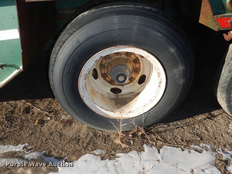 image for item FU9130 1990 shop built drop deck trailer